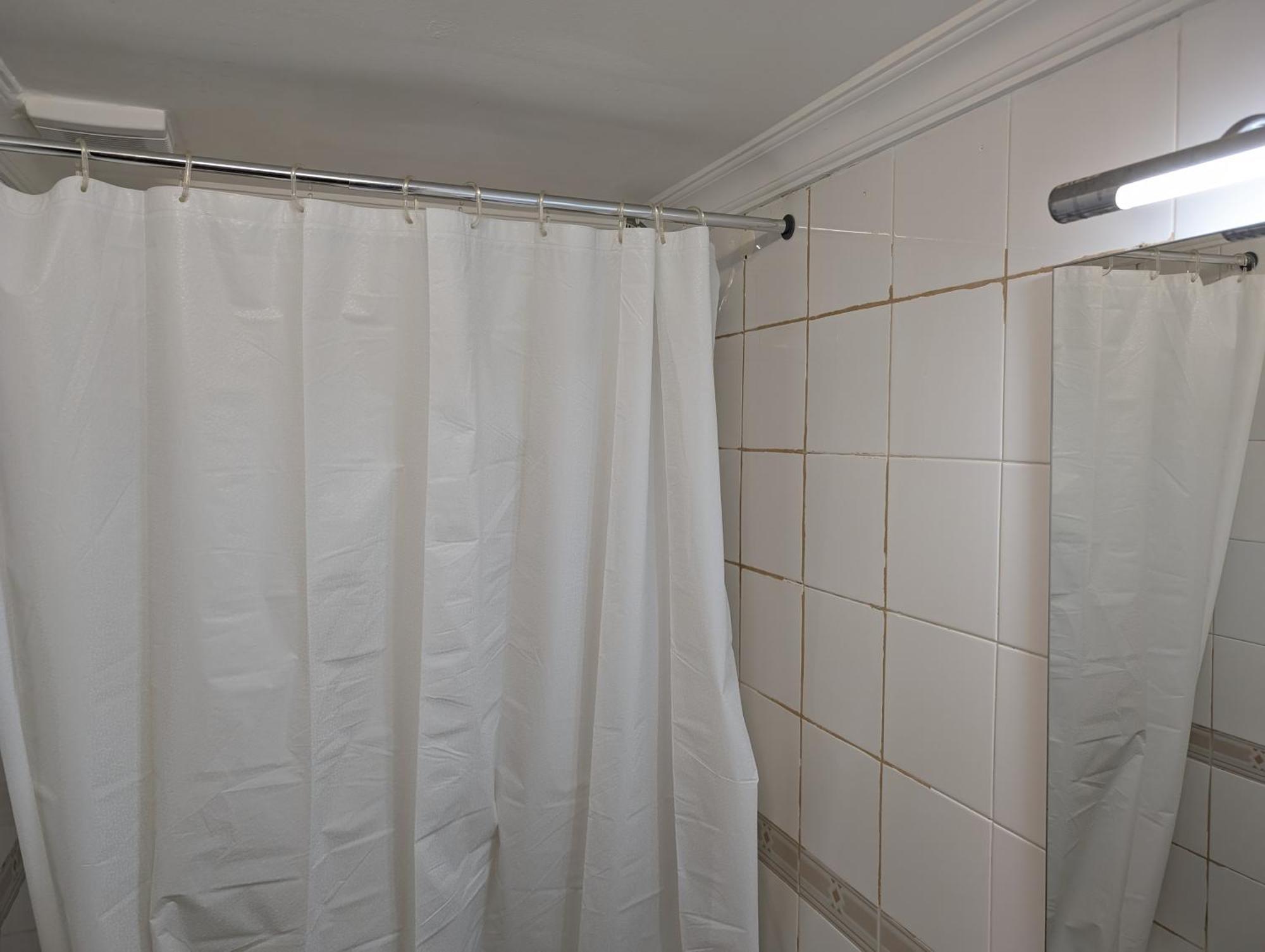 Free Wifi -Estrela Lapa- Tram 28 Apartment Lisbon Exterior photo